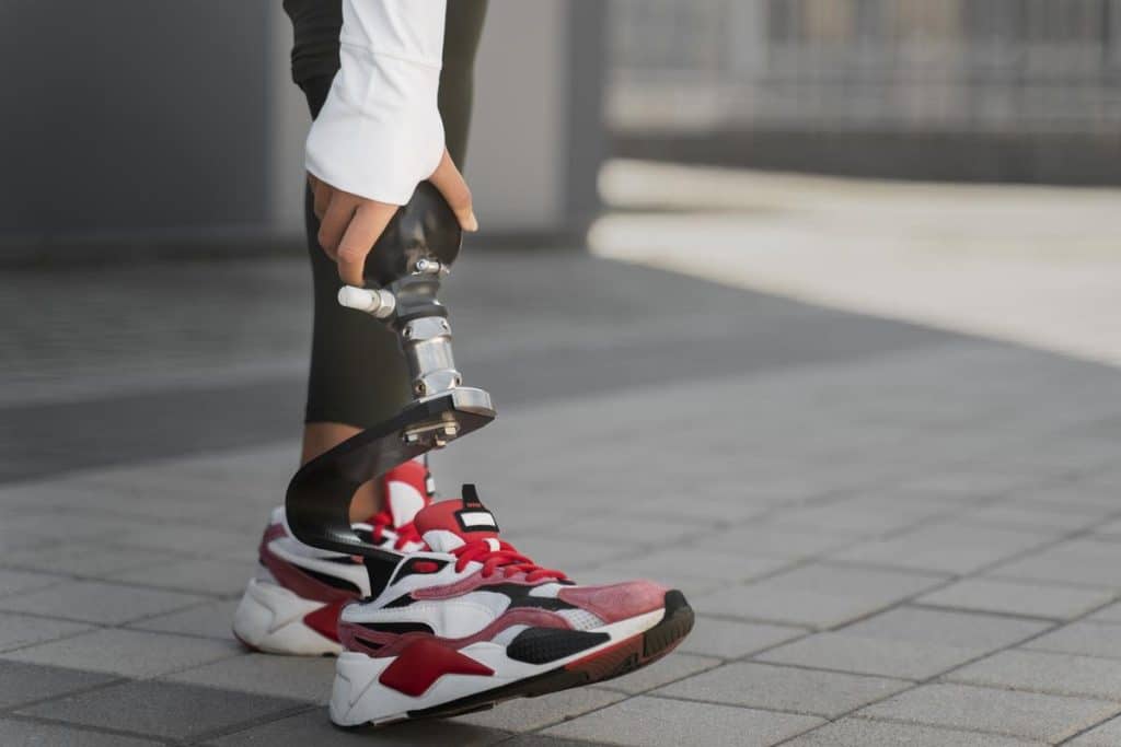 peut-on marcher sans béquille avec une botte de marche orthopédique
