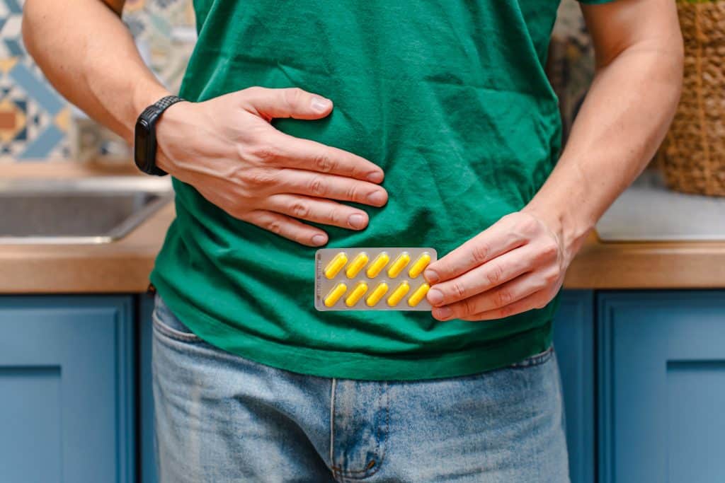 Illustration sur les douleurs de ventre et les bons réflexes santé